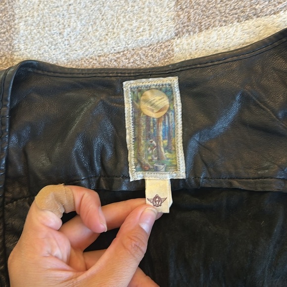 Burning torch genuine leather black wrap top medium asymmetical - Picture 4 of 7